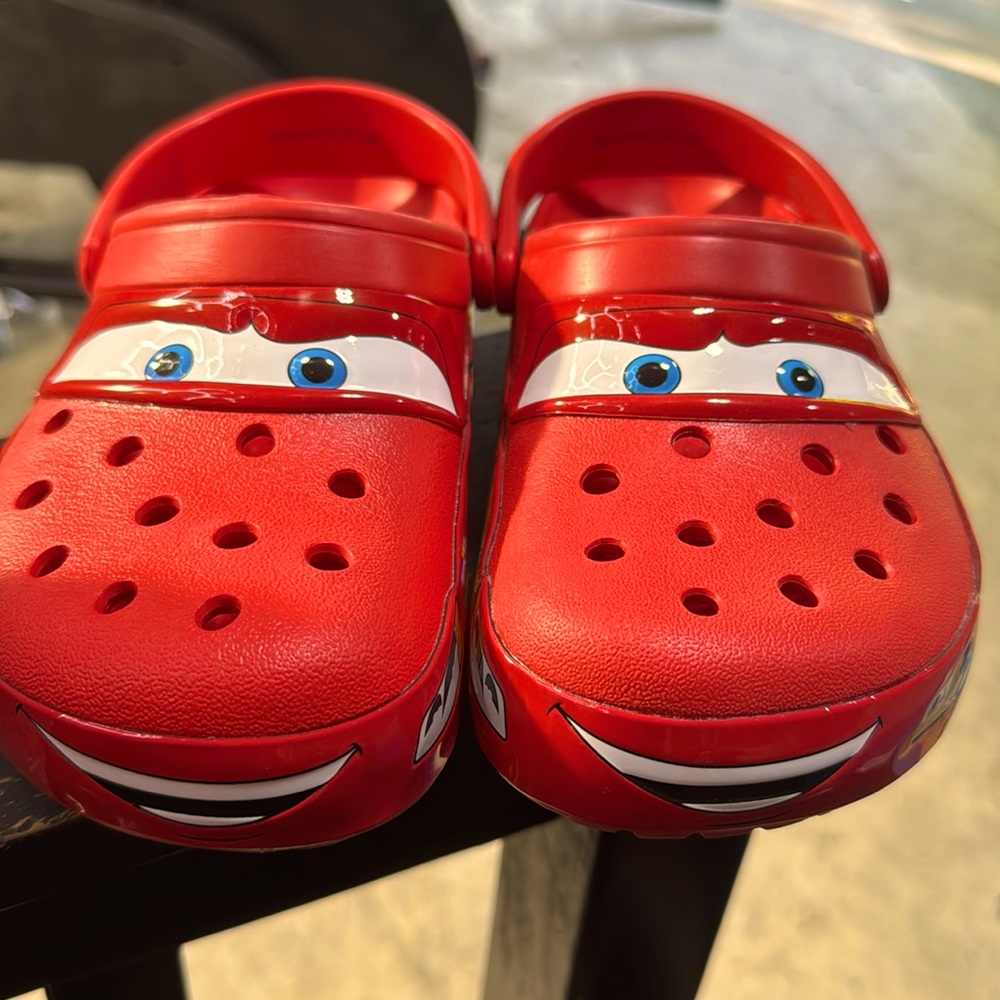 LIGHT UP Lightning McQueen Crocs Slides Red Size Fits M4 W6